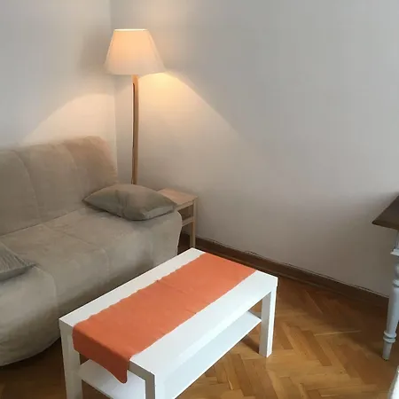 Design City Old Town - Celna Varşova