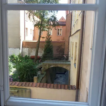 Design City Old Town - Celna * Varşova